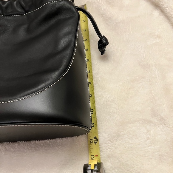 STAUD Alec Black Leather Drawstring Bucket Bag Contrast Stitching New Condition - Picture 9 of 9